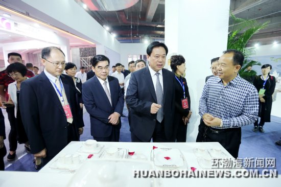 第十九届唐山中国陶瓷博览会隆重开幕
